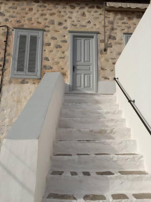 Christina'S Stone House Apartment Hydra  Luaran gambar