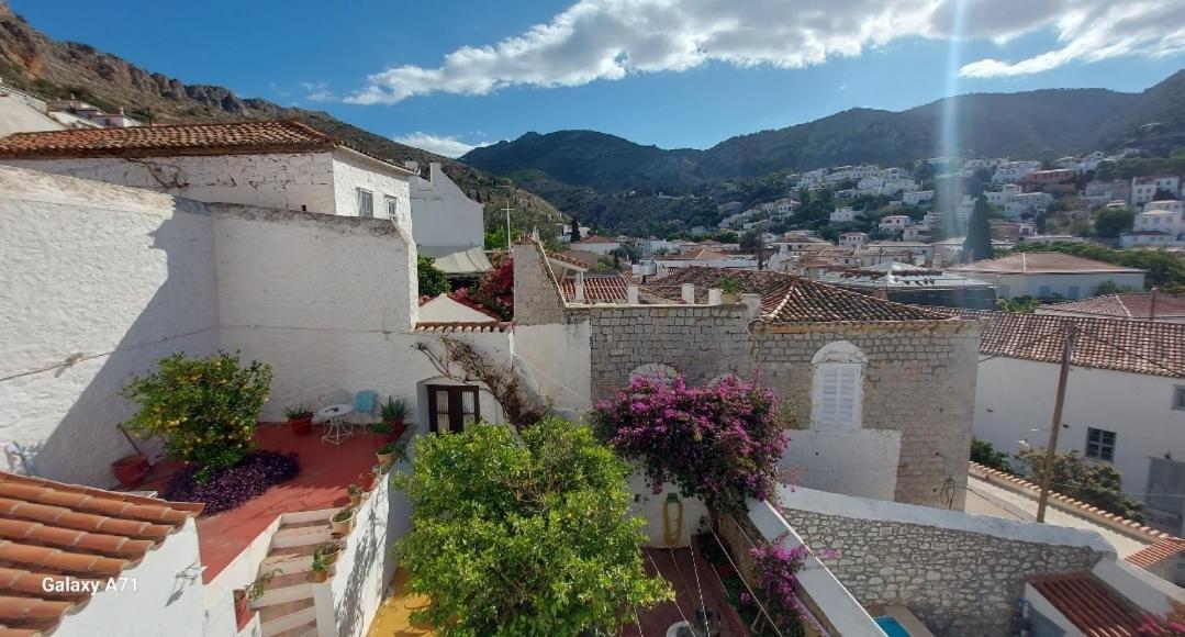 Christina'S Stone House Apartment Hydra  Luaran gambar